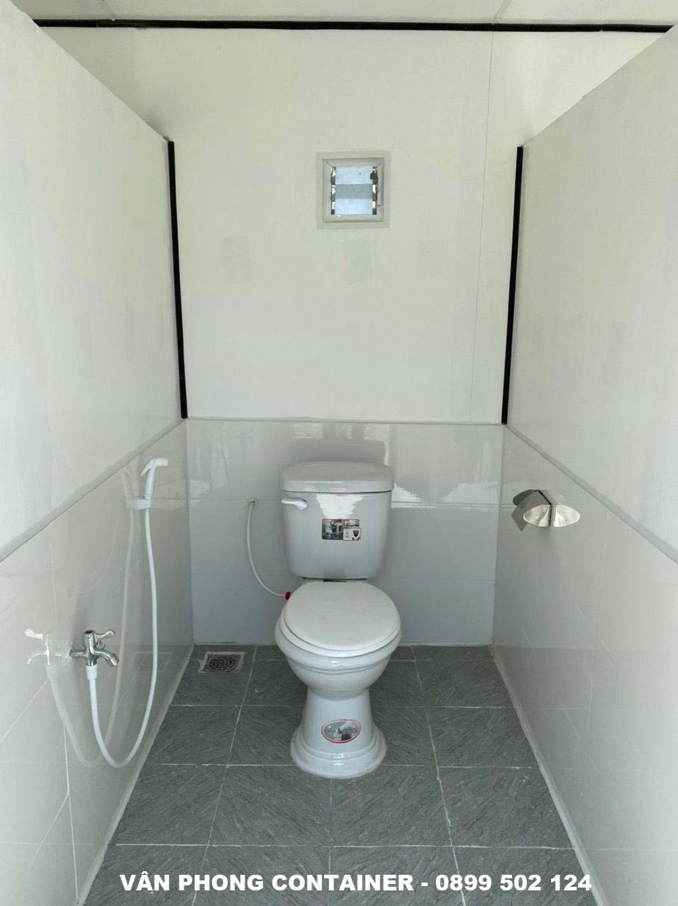 Container Toilet 4 Buồng Khép Kín, Giải Pháp Nhà Vệ Sinh Di Động Tiện Lợi 4 Trang thiết bị trong container toilet 4 buồng-2