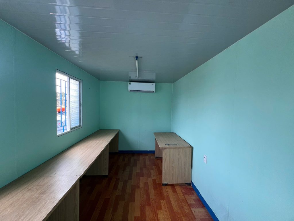 Sắp xếp bàn làm việc