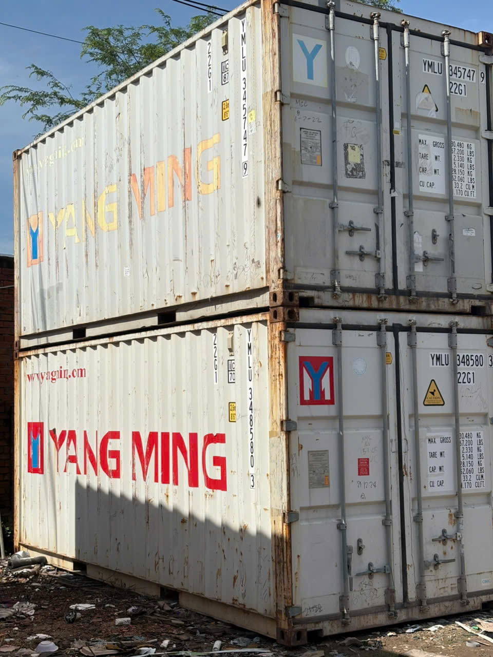 Có thể chồng container lên nhau không? Vân Phong Container