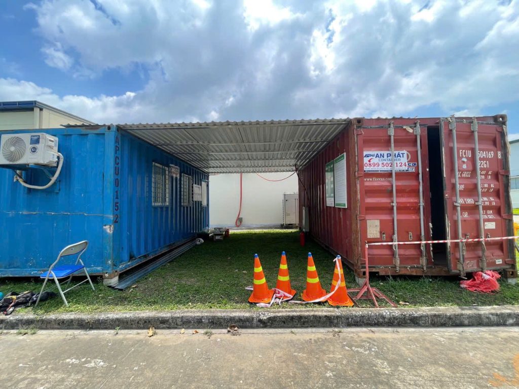 Giao container vào nhà máy